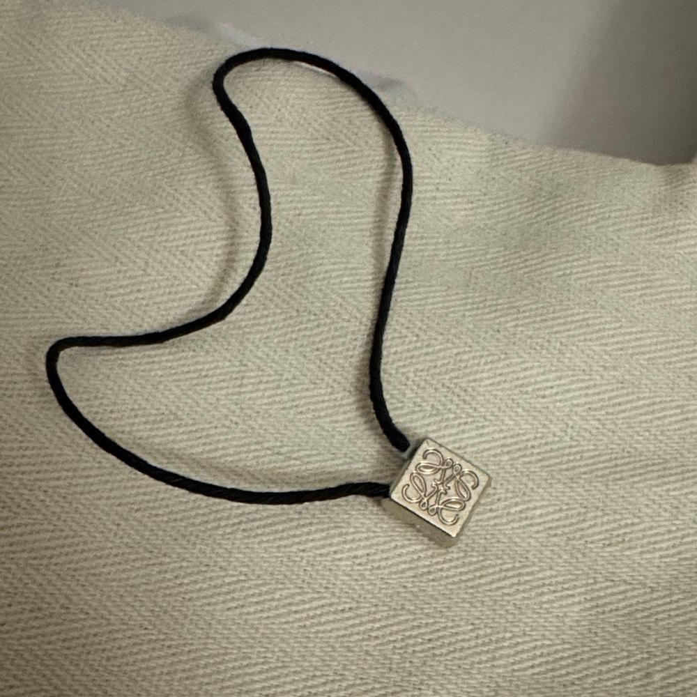 Loewe Bundle - image 4